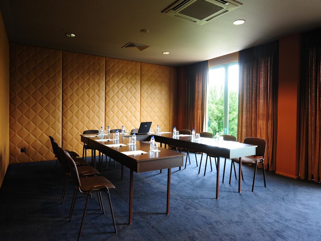 Hotel De Guimaraes Business & Spa Exteriör bild