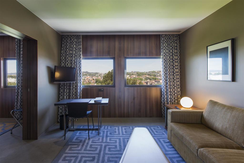 Hotel De Guimaraes Business & Spa Exteriör bild